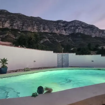 Agradable Casa Con Piscina Privada Y Jardin Ferienhaus Dénia